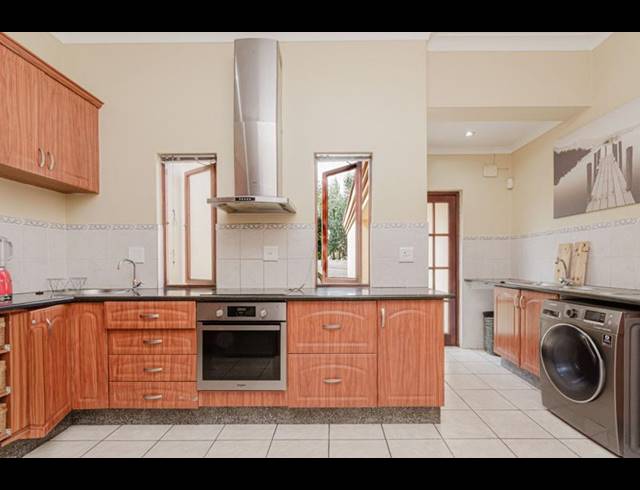 4 BEDROOM HOUSE FOR SALE IN BLUE VALLEY GOLF ESTATE
